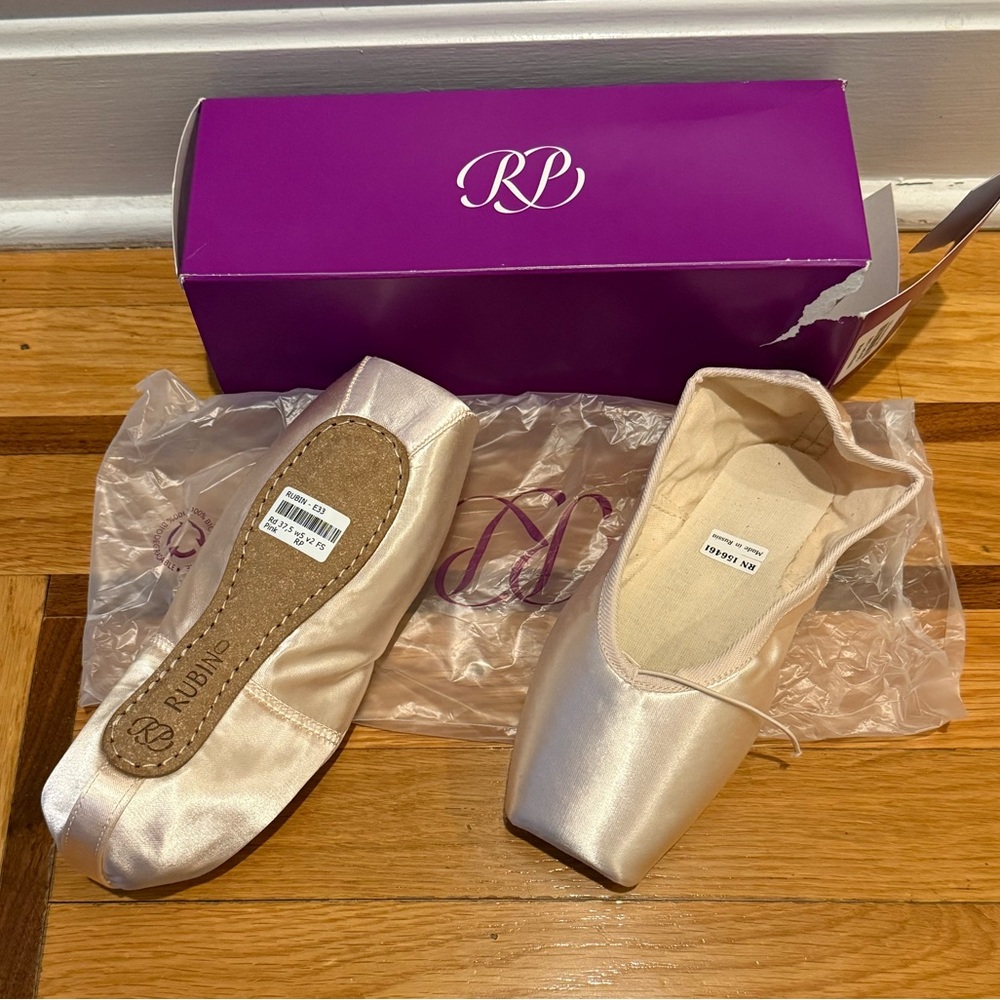 Russian Pointe Rubin Ballet Shoe Size Rd37.5w5v2FS